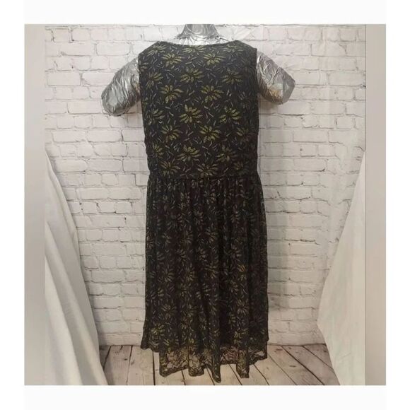 The Vanity Room Dresses & Skirts - The Vanity Room Vintage Womens PLUS Size 1X Black/Gold Floral Lace Dress